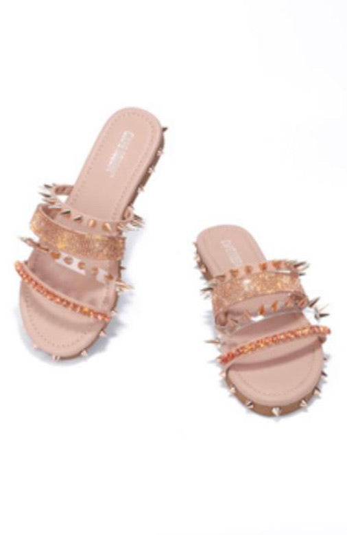 Nude Spikes